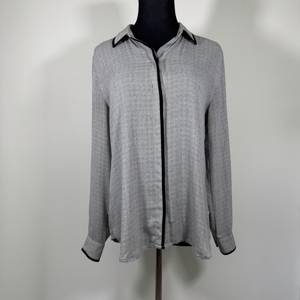 Ann Taylor LOFT Black & White Dot Long Sleeve Button‎ Blouse Women’s Small